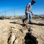 Gigantesca grieta apareció en California después de los terremotos california