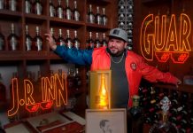 JR sorprende a sus fans con el nuevo video musical «Guaro» jr