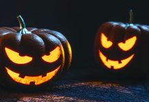 Google celebra el día de Halloween con un doodle mundo