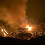 Multan a visitantes por acercarse a ver erupción de volcán en Hawai hawai