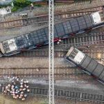 Ocho personas resultan heridas tras descarrilar un tren en Hong Kong hong kong