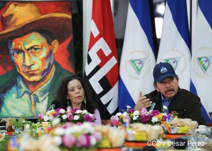 homenaje-sandino-daniel-01 nicaragua