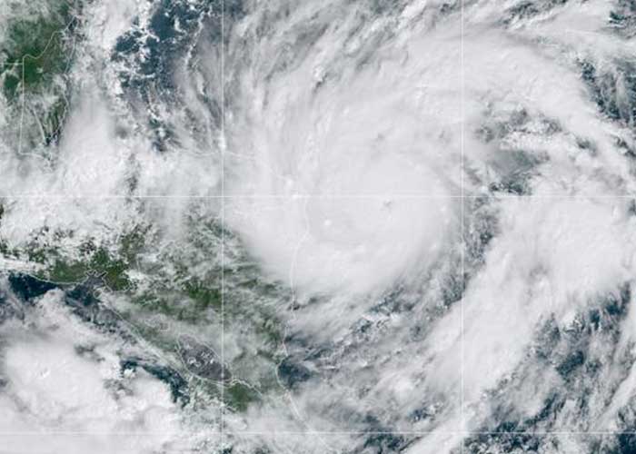 huracan-eta-categoria-2-12 nicaragua