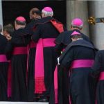 Mujeres piden un lugar en la Iglesia para prevenir violaciones vaticano
