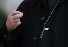 Archidiócesis de Nueva York paga 67 millones a 338 víctimas de abusos