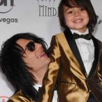 Ilusionista Criss Angel rapa a su hijo tras recaer en el cáncer estados unidos