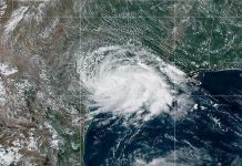 Imelda toca tierra en la costa sur de Estados Unidos estados unidos