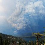 Incendio atrapa a campistas en bosque nacional en California estados unidos