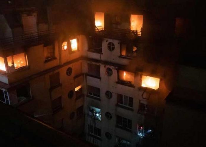 incendio-_ng7RyLn paris
