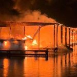 Ocho muertos en incendio de un puerto en el sureste de EEUU estados unidos