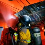 Incendio consume locales en el mercado central de Santa Ana, El Salvador El salvador
