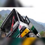 India: Al menos 40 muertos al caer un autobús a un río