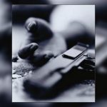 India:Político se dispara en la cabeza por amor a su prometida india