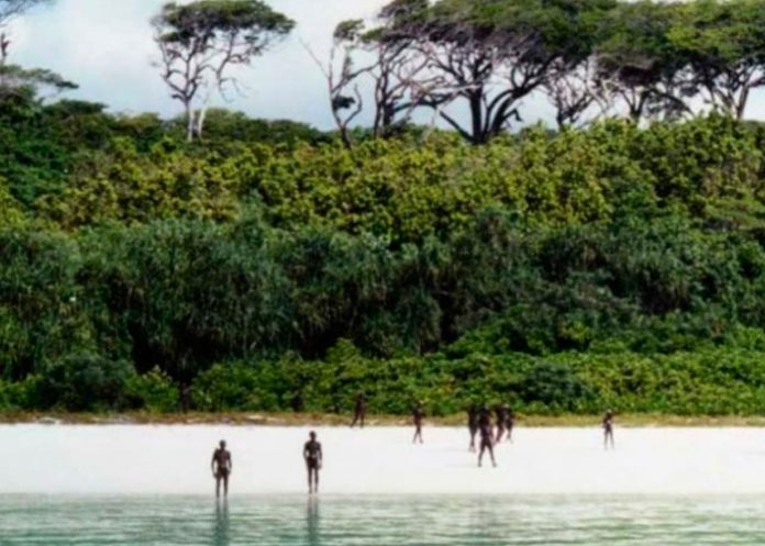 india_kiIVam2 turista estado unidense