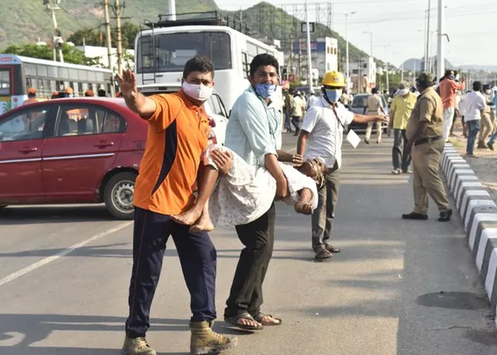 India ordena más evacuaciones tras fuga de gas en planta química india