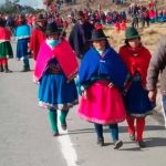 Comunidad indígena avanza en camiones hacia Quito para gran protesta ecuador