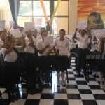 Estudiantes de Bluefields demostraron conocer sobre la ley de autonomía en Liga del Saber nicaragua