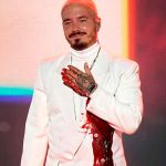 J Balvin sangró en los Latin Grammys musica