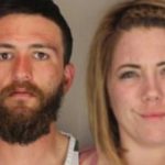 Arrestan a padres que tenían encerrados a sus niños en jaulas de perros estados unidos