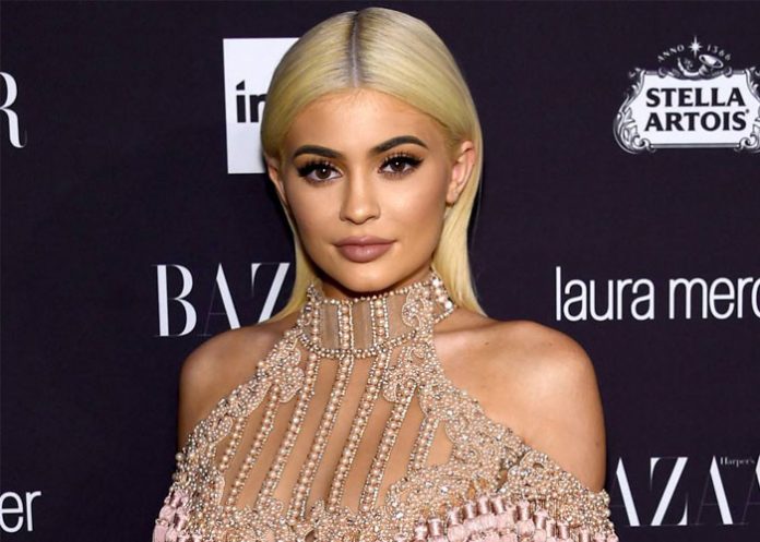 jenner_2Q475kH kylie jenner