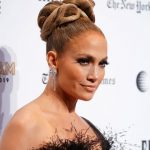 De «terror», así catalogaron el atuendo de JLo en los Globos de Oro estados unidos