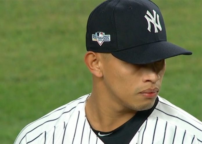 jonathan loaisiga, nicaragua, mlb, baseball, pitcher,