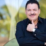 Cantante Julio Preaciado es hospitalizado al dar positivo a coronavirus musica