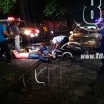 Motociclista irrespeta señal de tránsito y deja dos lesionados en Managua nicaragua
