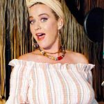 Katy Perry rompe con tabú y muestra su figura posparto al natural katy perry