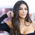 Acusan de racismo a Kim Kardashian por el color de su línea de cubrebocas kim kardashian
