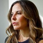 Kate del Castillo se molesta con reportero que la llama «amor» mexico