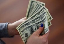 Mujer «vende» su esposo infiel a amante para comprar ropa a sus hijos kenia