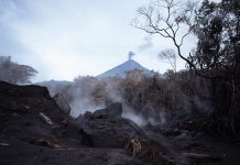 Guatemala: Unas 10 comunidades incomunicadas por lahar de volcán guatemala