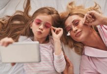 Estudio: Adolescentes envían mensajes de texto y utilizan las redes sociales en lugar de leer libros estados unidos