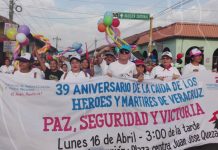 Leoneses rindieron homenaje a héroes y mártires de Veracruz