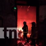 Incendio deja en la calle a una familia en León nicaragua