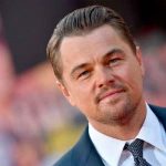FOTOS: Leonardo DiCaprio es captado en la playa junto a otro hombre fotos