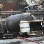 Sube a ocho los muertos por explosión de camión cisterna en Lima peru