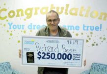 Hombre con cáncer terminal gana 250 mil dólares en lotería estados unidos