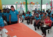 Bachilleres reciben su bono solidario de complemento en el Caribe Sur de Nicaragua nicaragua
