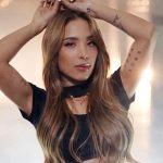 Luisa Fernanda W lleva hasta las nubes a sus fans con sensuales fotos foto