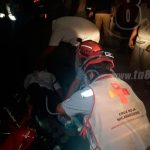 Motociclista escapa de la muerte tras impactar contra una rastra managua