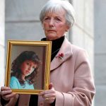 Madre pagará miles de dólares al asesino de su hija en Reino Unido reino unido