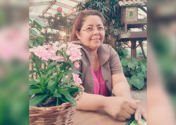 maestra-_Neep9ar honduras