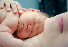 ¿A los cuántos años recupera el sueño una madre después de dar a luz? mama