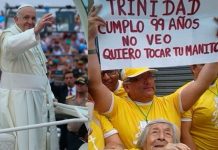 El gesto del papa Francisco con una anciana invidente que lo conmovió