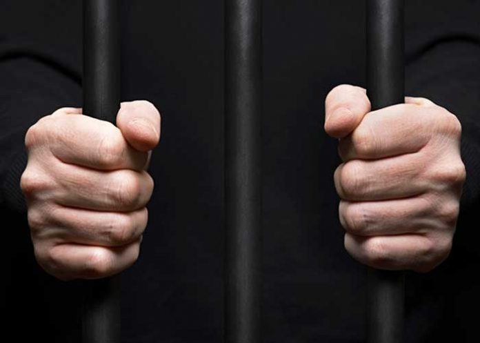 manos-de-pedofilos pedofilos