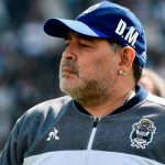 La primera foto de Maradona luego de su operación en la cabeza argentina