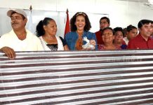 Comerciantes afectados por incendio reciben materiales de construcción nicaragua