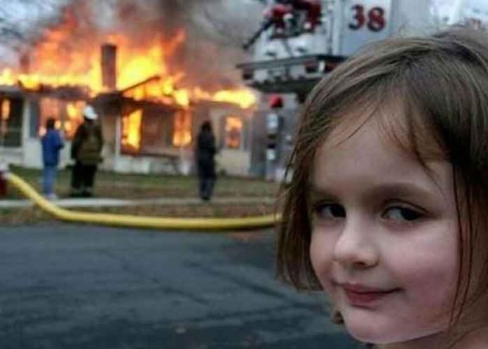 meme-2 tendencias, meme, nina desastre,